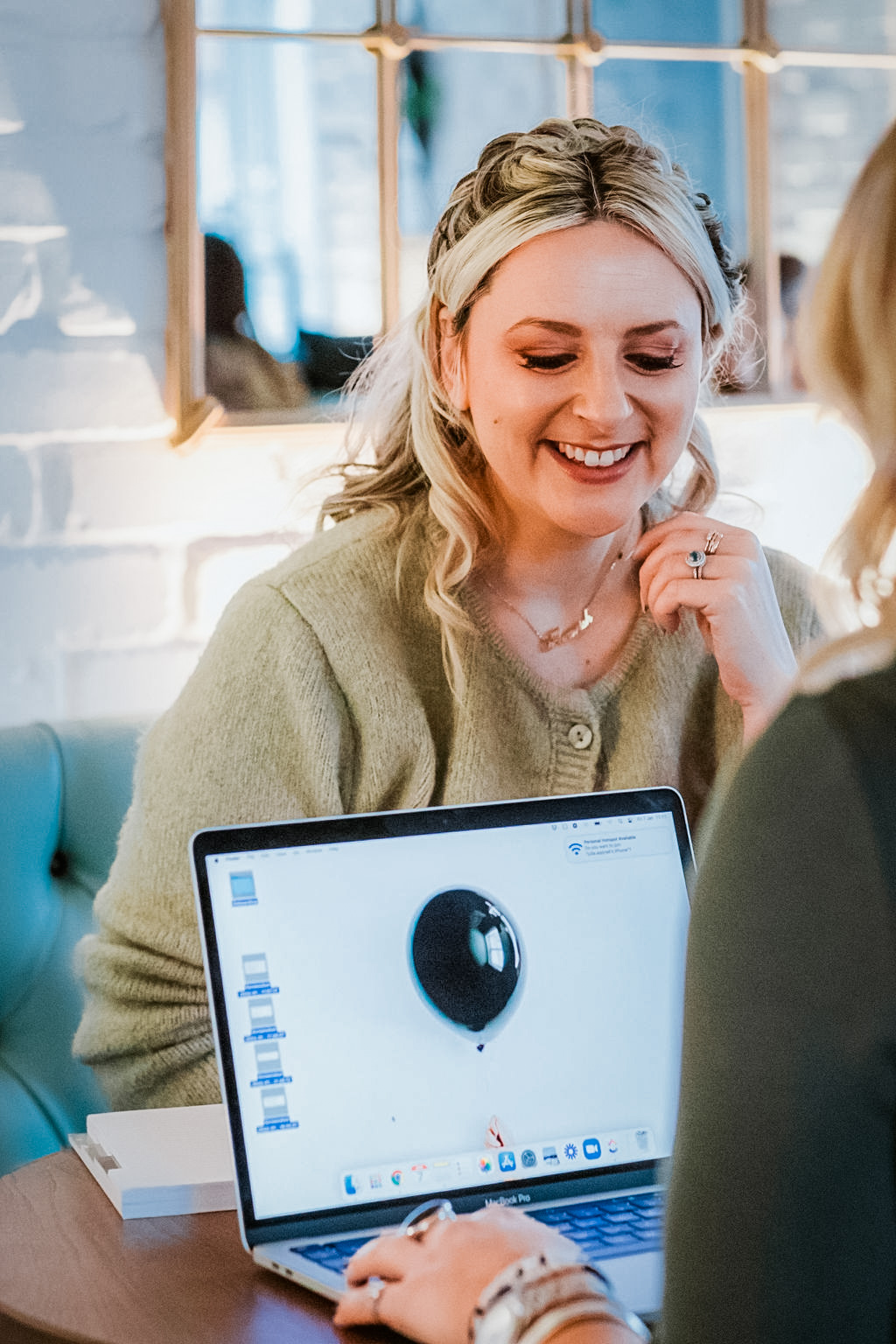 I can help ypu Flourish - Holly Wood Flourish Mentor I can help ypu Flourish - Holly Wood Flourish Mentor